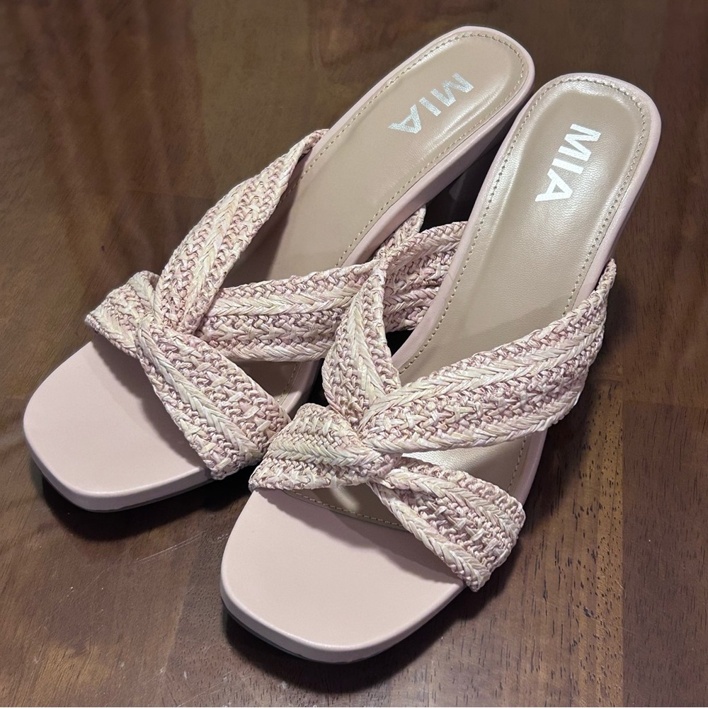 NIB - MIA Maxine Women 8M Pink Block Heel Sandals with Woven Bow Accent Slip On